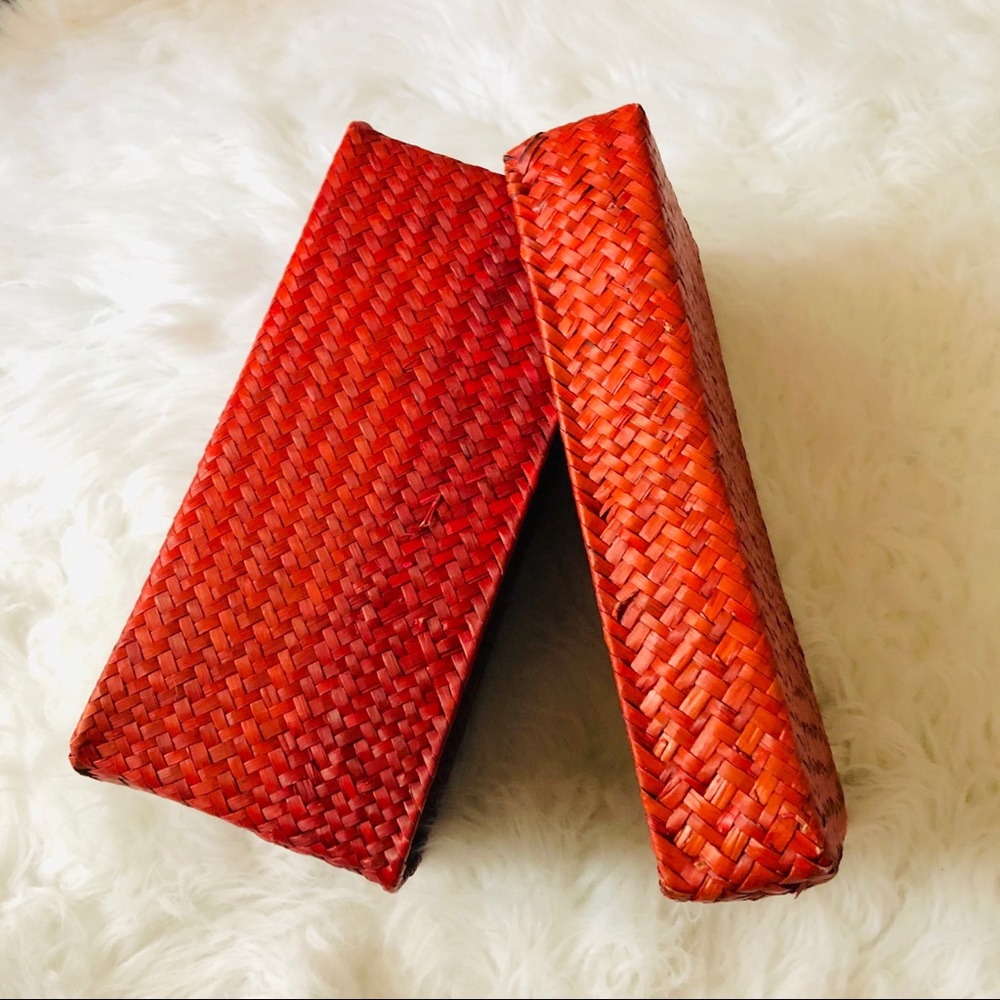 Small Weaved Rectangular Container - Picture 9 of 15